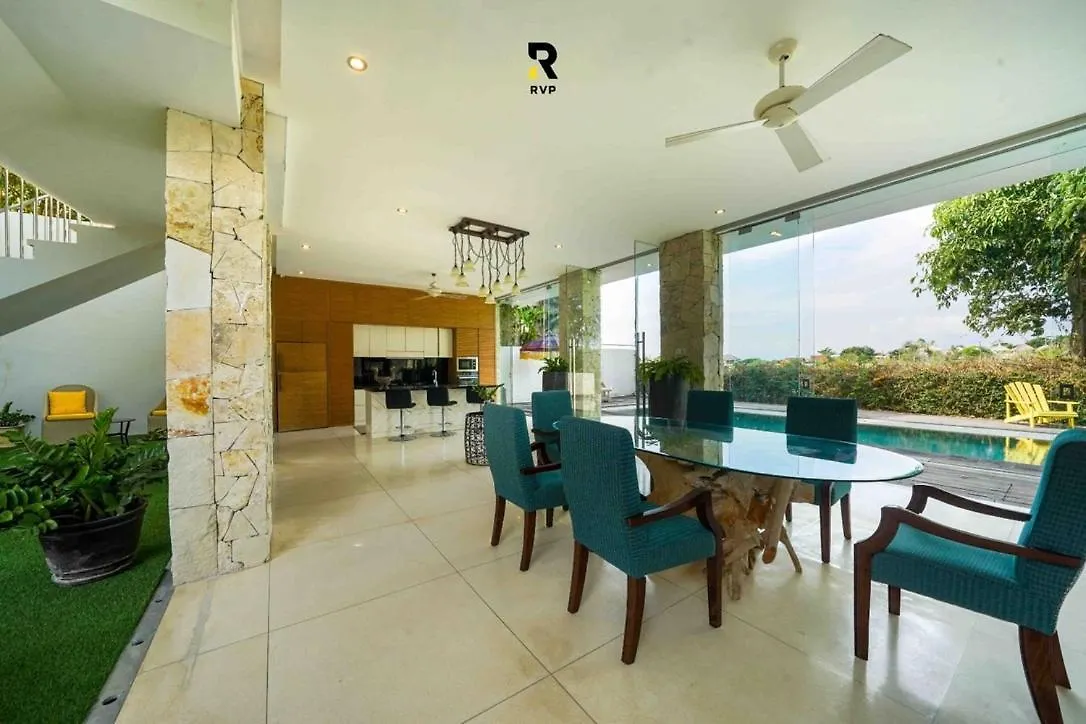 Spacious 1-Bedroom Villa With 850Sqm Of Stylish Space Badung
